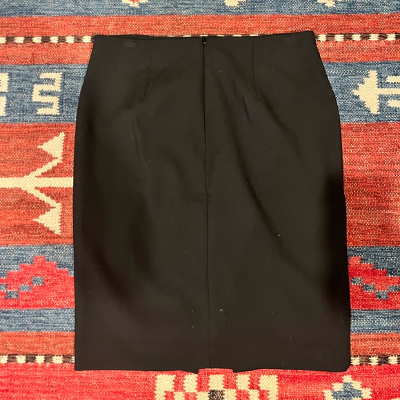 Ann Taylor LOFT black bias-cut pencil skirt, Ponte fabric, size 8 NWT - Picture 2 of 3